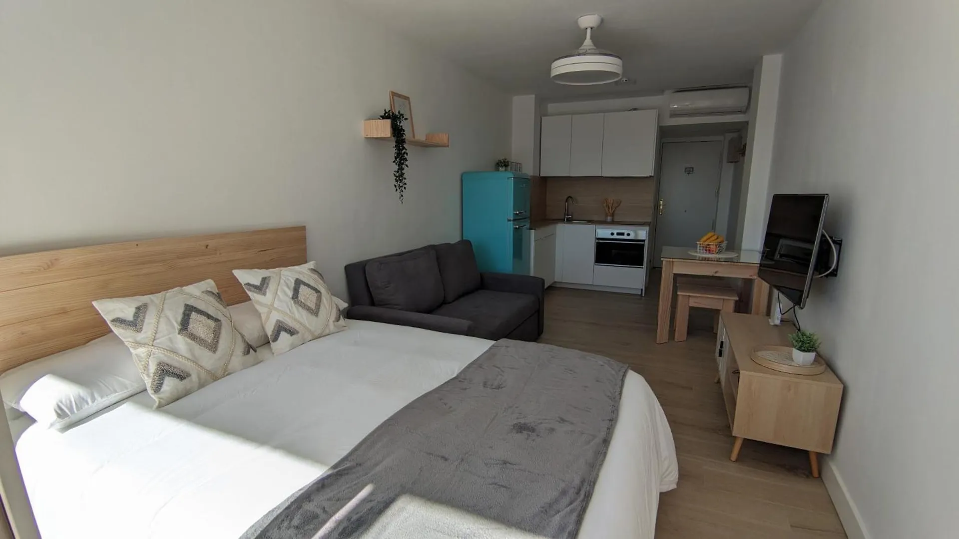 Estudio Con Aire Acondicionado Torremolinos 0*,  Espagne